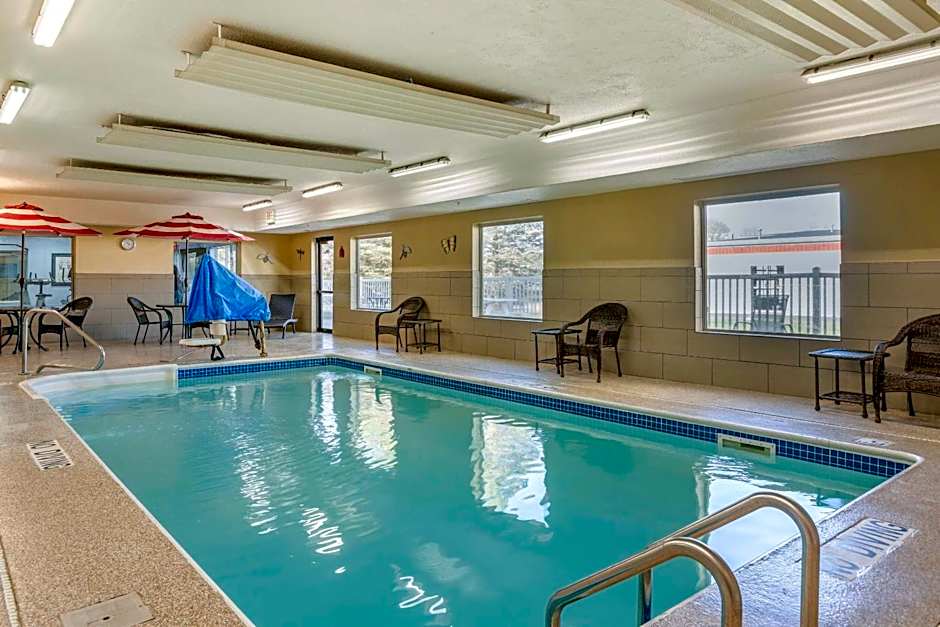 Comfort Inn & Suites Paw Paw