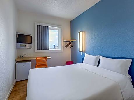 Standard Apartment With One Double Bed