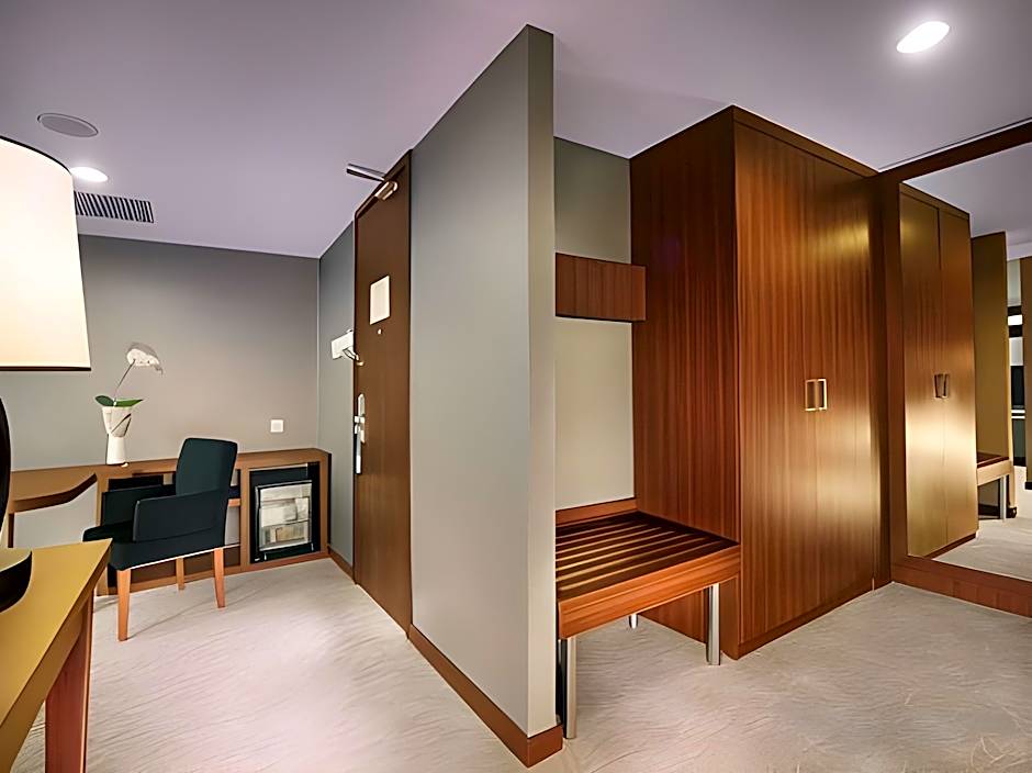 Aston Madiun Hotel And Conference Center