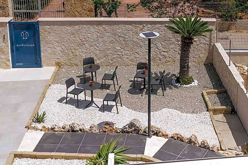 APULIA BLUE APARTEMENTS & B&B