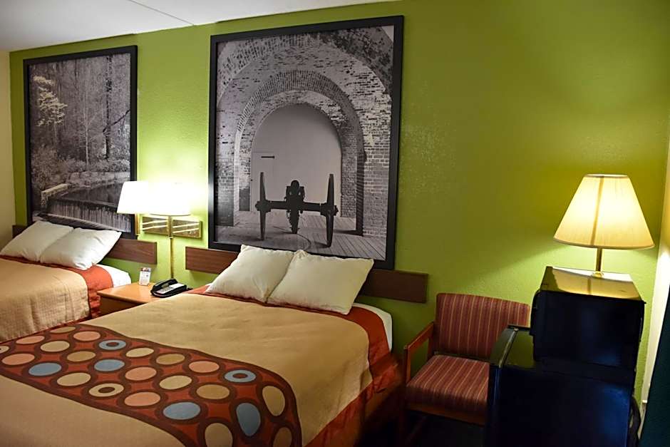 Super 8 by Wyndham Tifton