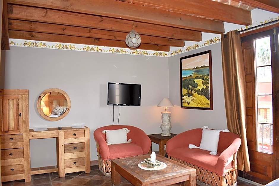 Hotel Ana Catalina and Suites