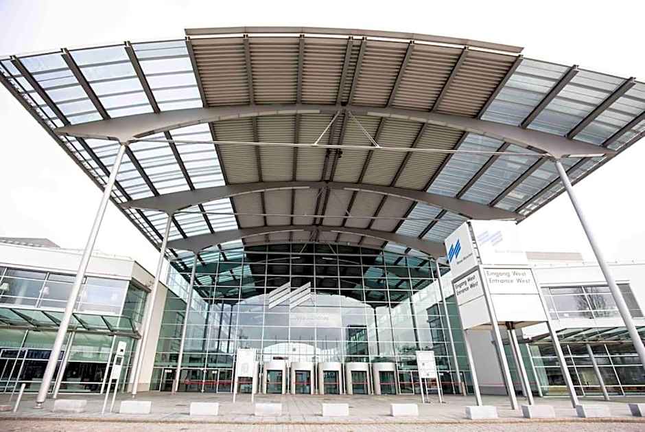 My room serviced apartment-Messe