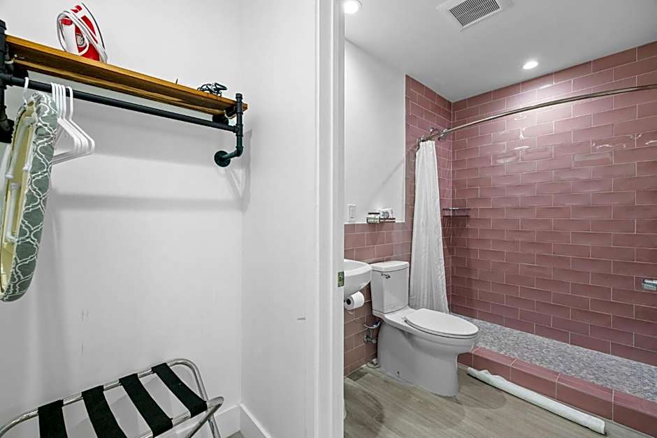 The New Yorker Miami Hotel