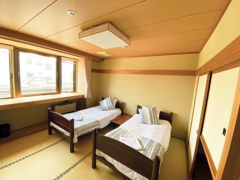 Red Fox Lodge Myoko