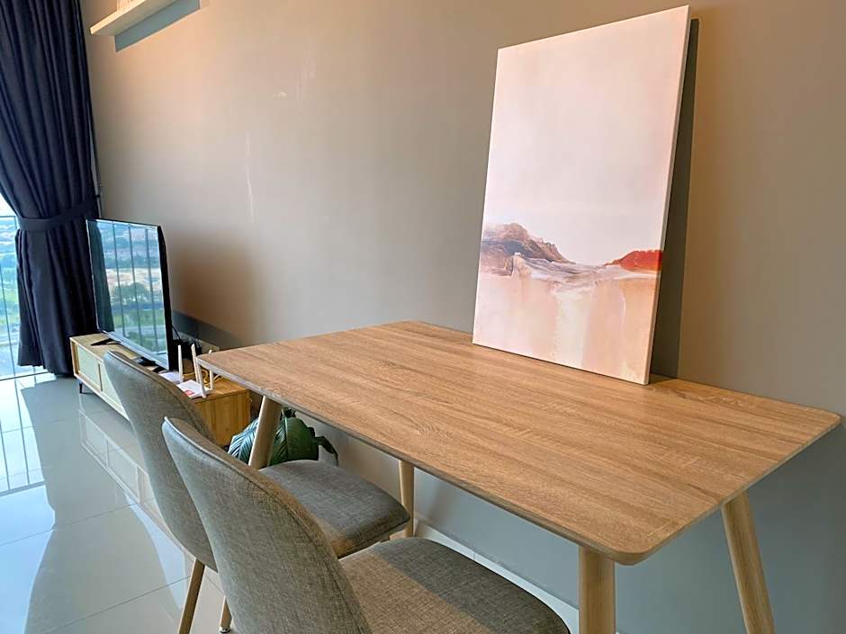 Trefoil Studio Comfy 3-Shah Alam