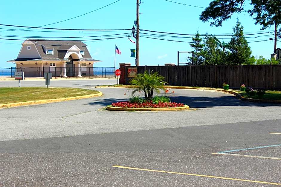 Tides Motor Inn