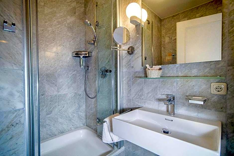 1 Double Bed or 2 Beds — 3 fotoğraftan 1. fotoğraf