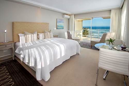 Hermanus Beachfront Lodge