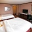 LA Crystal Hotel -Los Angeles-Long Beach Area