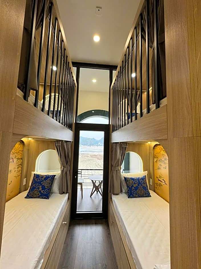 LePont Cat Ba Bungalow