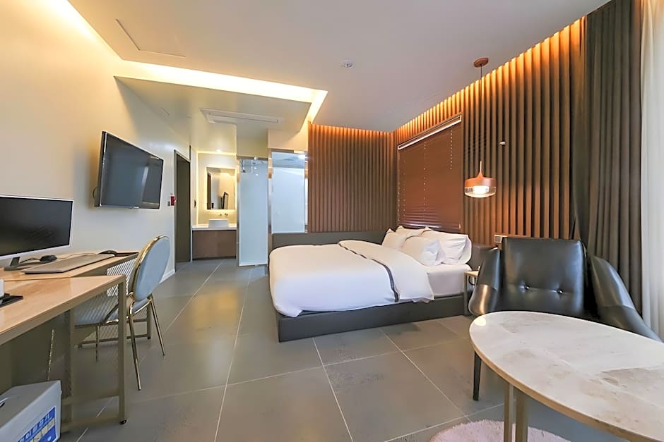 Hound Hotel Suncheon station
