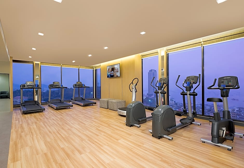 Somerset Harbourview Sri Racha