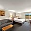 Rodeway Inn & Suites