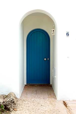 A Casa da Porta Azul