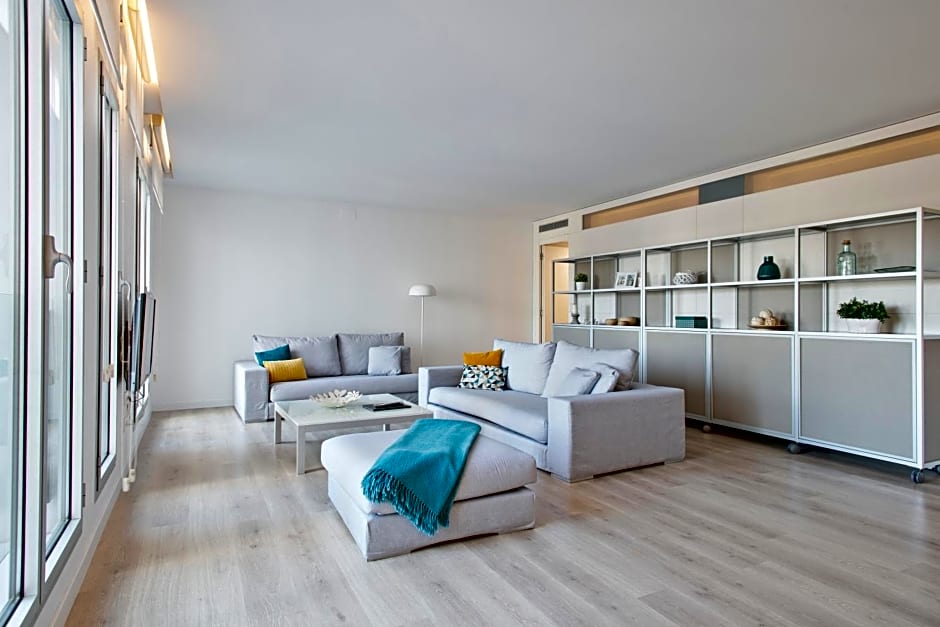 Lugaris Beach Apartments