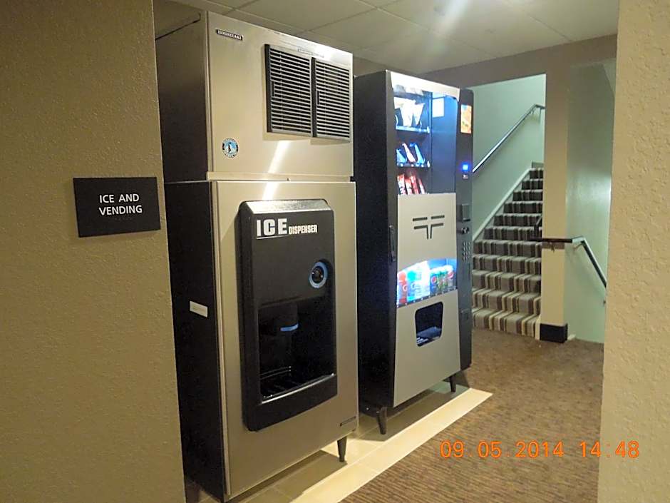 Super 8 by Wyndham Hershey