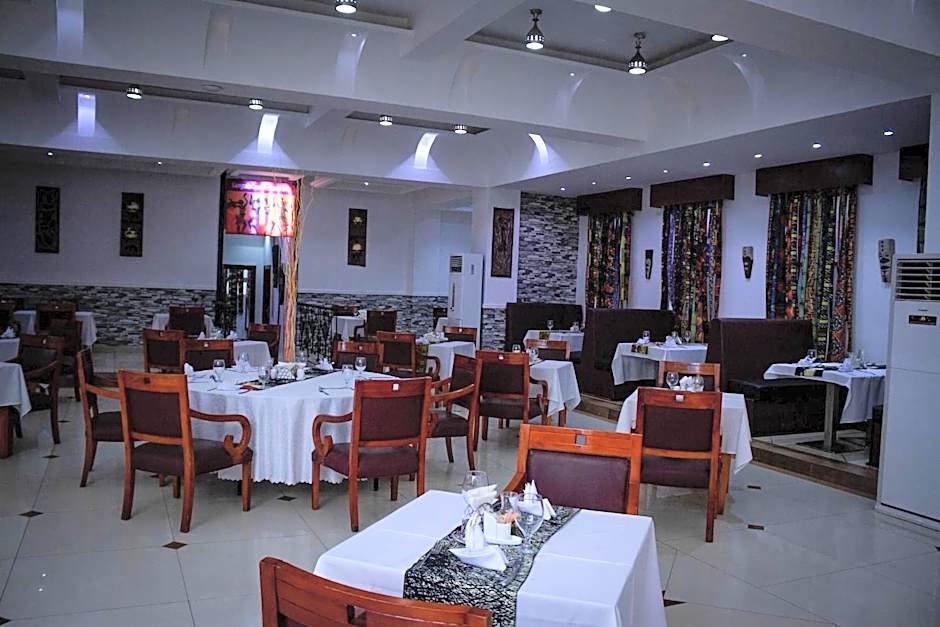 Best Western Plus Paramount Hotel