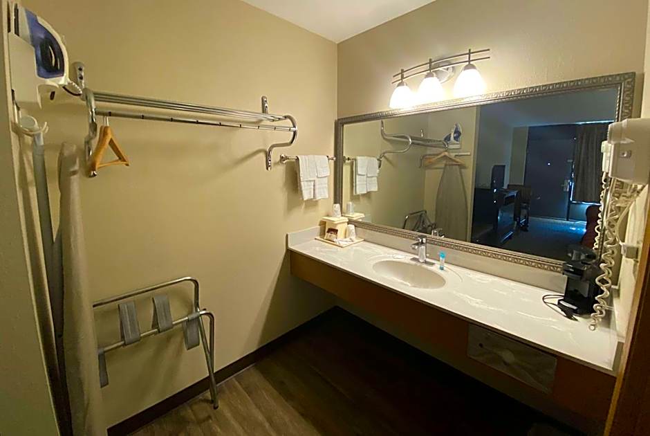 Ramada By Wyndham Branson Theatre District – Branson, MO