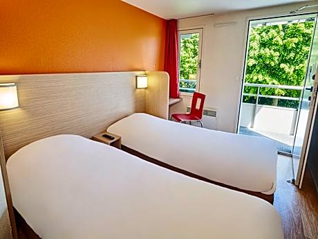 Double Room with 2 Single Beds