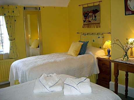 Double or Twin-Superior-Ensuite