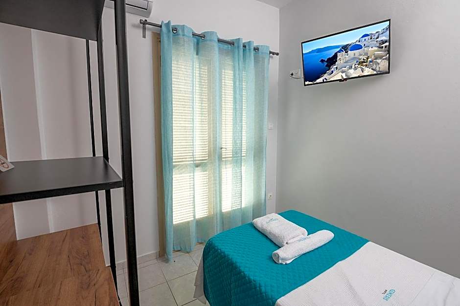 Photo 1 of 8 of Single Room with Balcony
