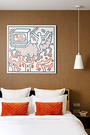 Superior Suite - Street View