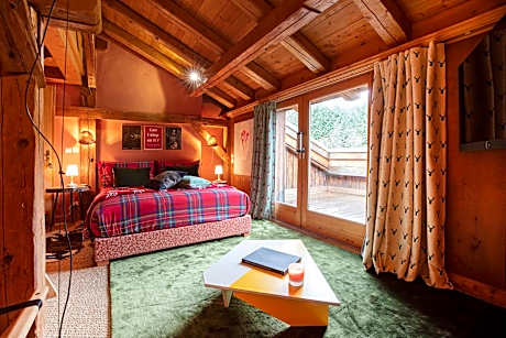 Suite with Hot Tub