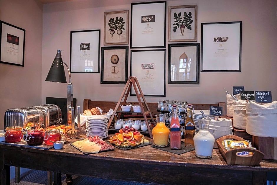 The Five Arrows Hotel