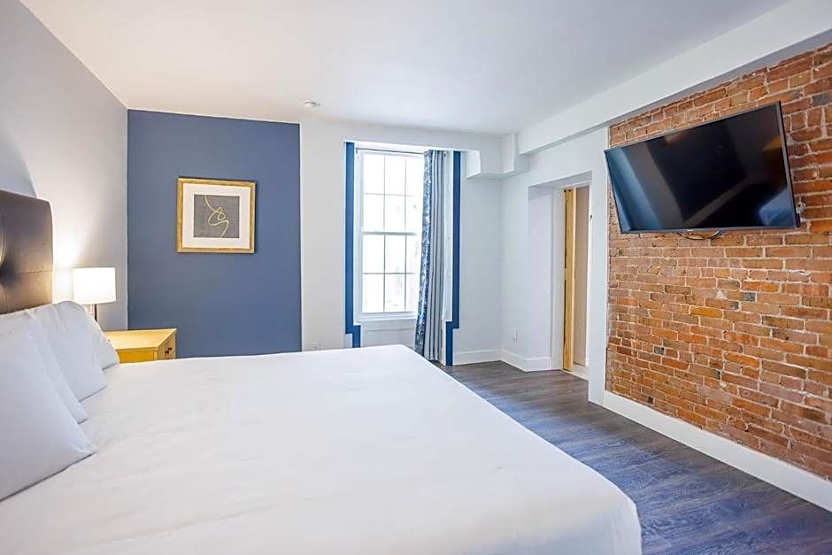 Photo 1 of 7 of Superior 1 King Bed Suite