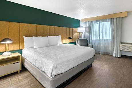 King Room - Non-Smoking