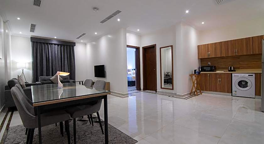 The Gate Hotel and Apartments