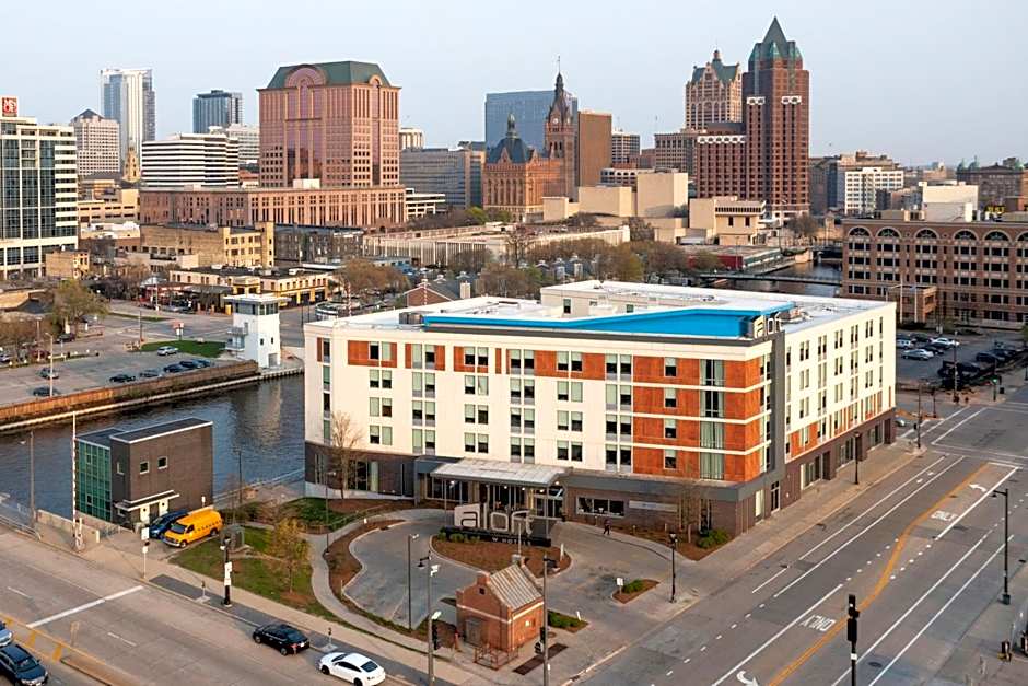 Aloft Milwaukee Downtown