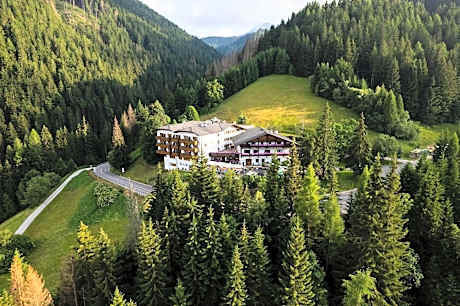 Ganischgerhof Mountain Resort & Spa