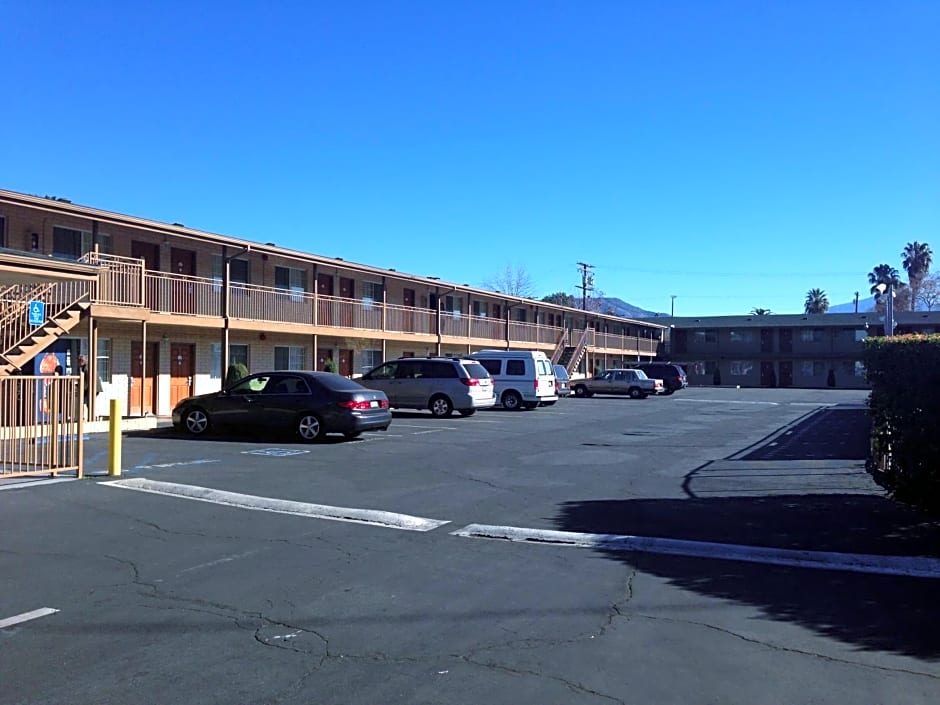 Downtown Motel 7