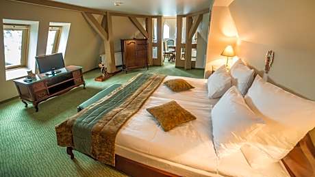 Apartment (2 Adults)