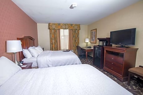 2 Queen Beds Nonsmoking