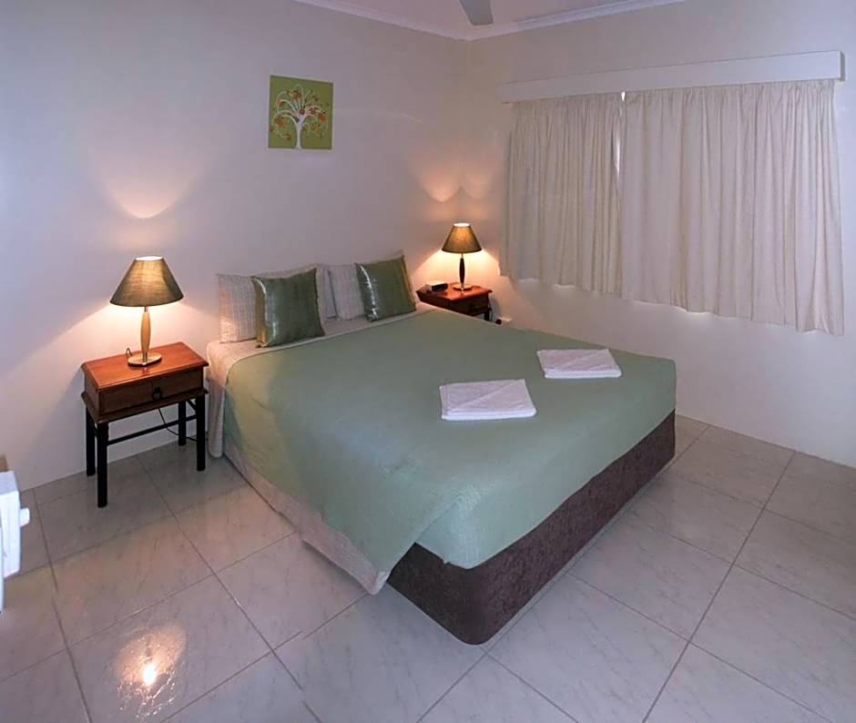 Tradewinds McLeod Holiday Apartments