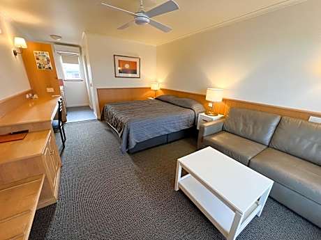 Summerhill Motor Inn - Adults Only