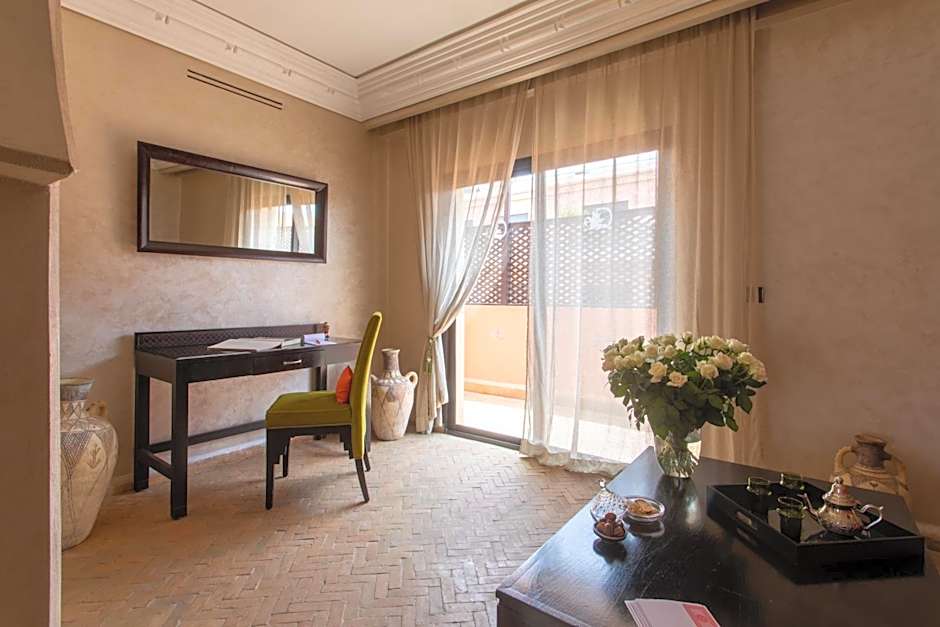 Dellarosa Boutique Hotel