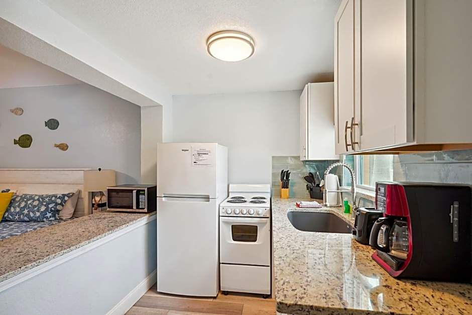 Upham Beach Inn - #2 Studio