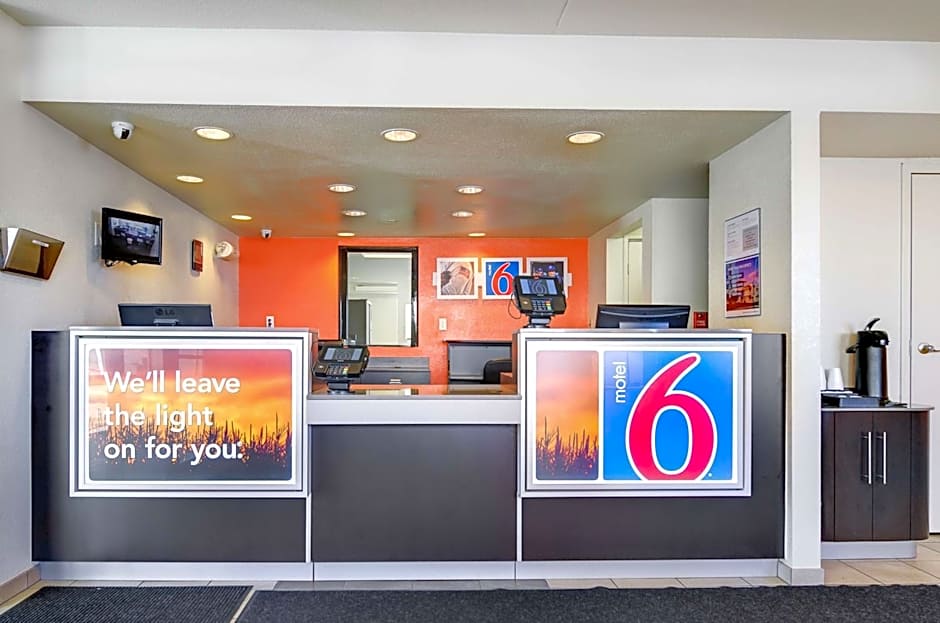 Motel 6-Springfield, MO - North