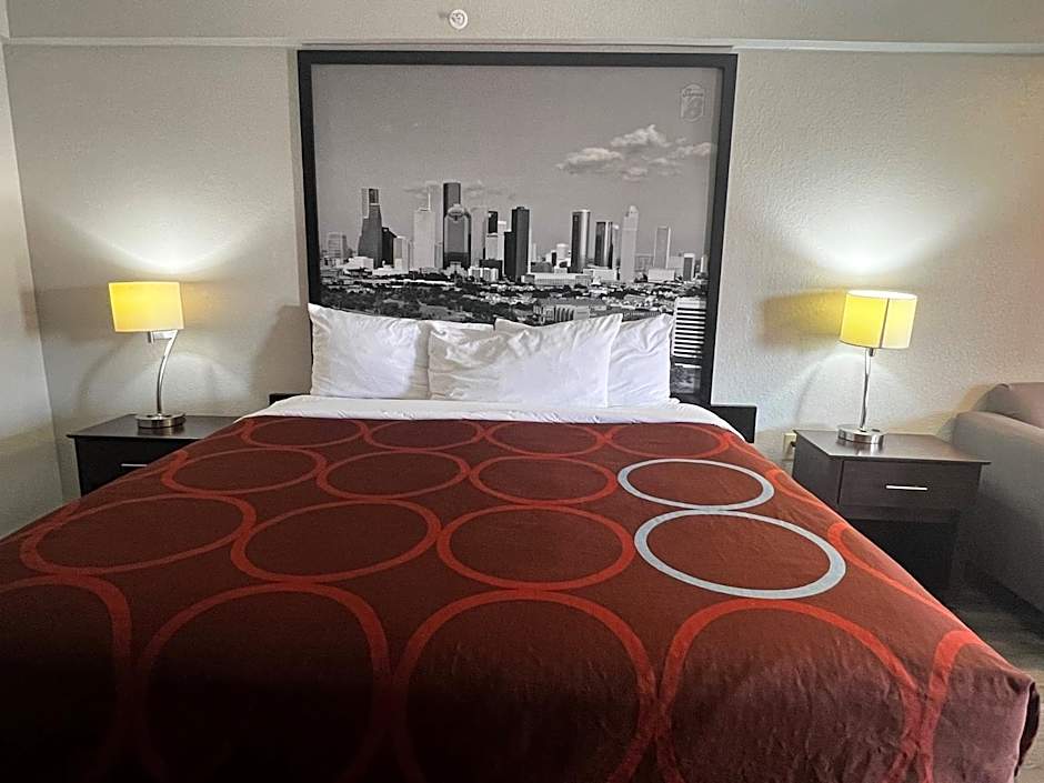 Super 8 by Wyndham Baytown/Mont Belvieu