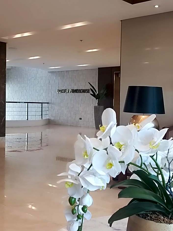SMDC Coast Residences near PICC World Trade Center MOA
