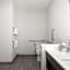 Holiday Inn Express Hotel & Suites Manchester - Airport By IHG