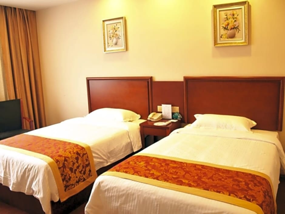 GreenTree Inn Jiangxi Shangrao Qianshan Ehu Avenue Express Hotel