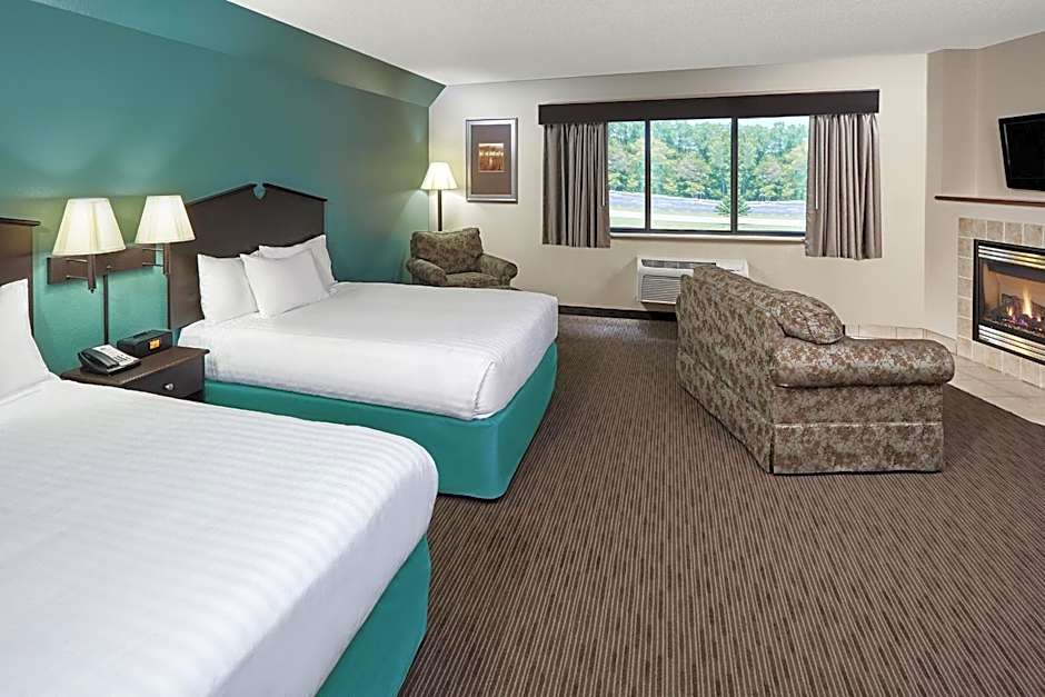 AmericInn by Wyndham Green Bay East