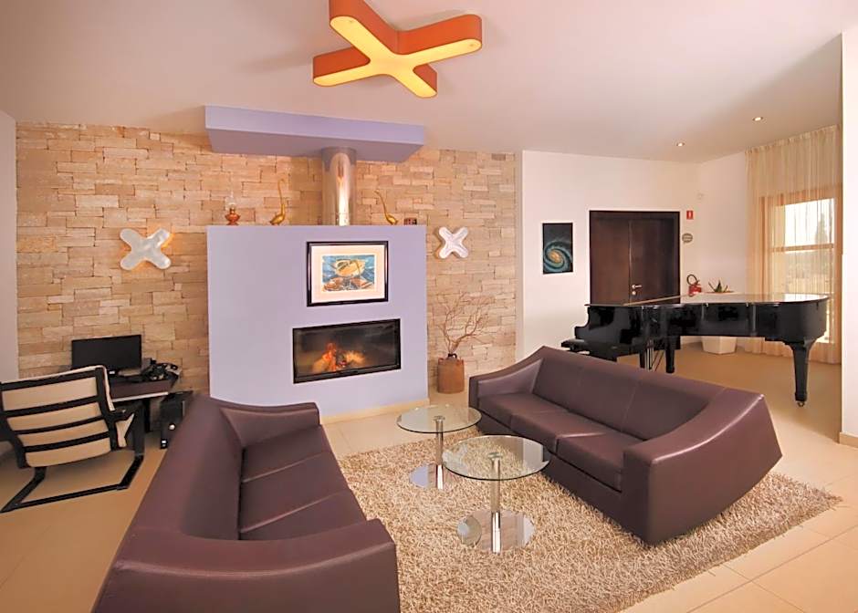 VELANERA Hotel & Restaurant