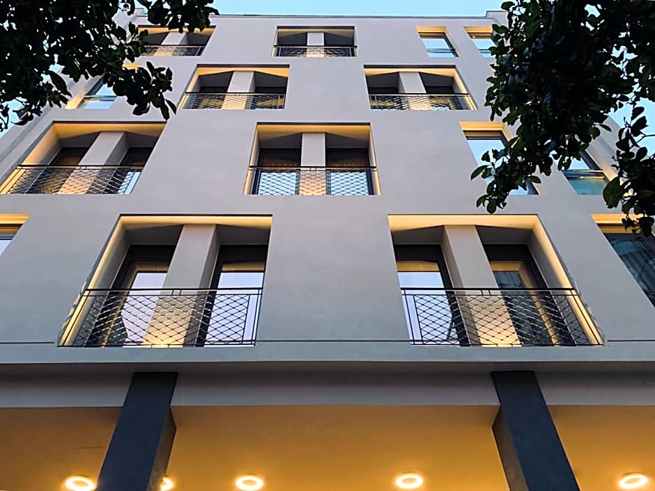 Urban Nest - Suites & Apartments