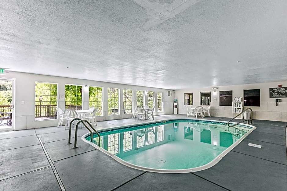 Quality Inn & Suites On The River